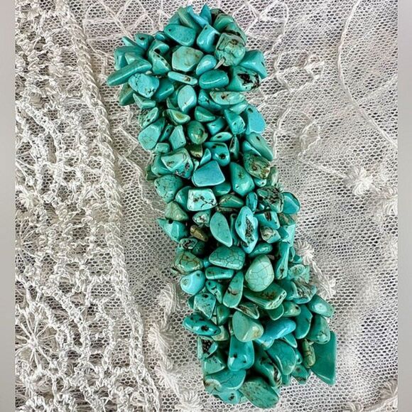 Turquoise Tumbled Stone Stretch Bracelet - Picture 4 of 7